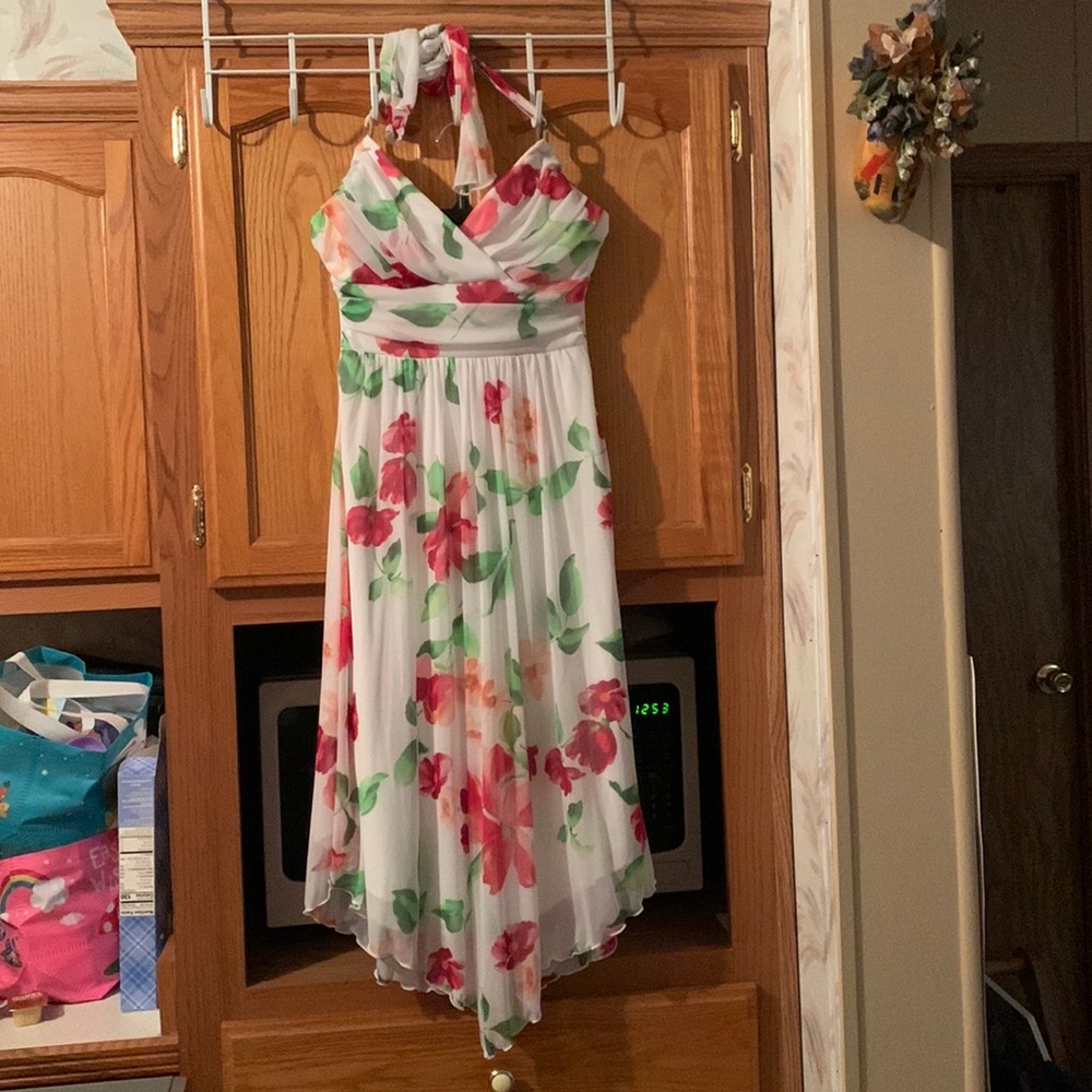 Vintage Trixxi beautiful floral dress